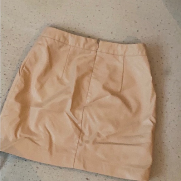 leather peach skirt - Picture 3 of 4